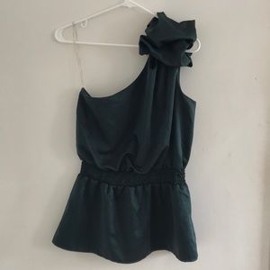 ❤️ Emerald green silky one shoulder peplum blouse